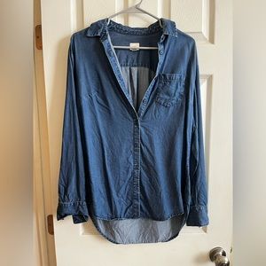 Long sleeve, perfect with leggings, denim
